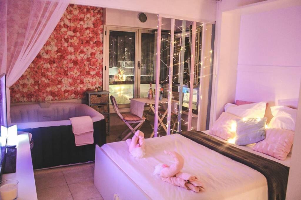 Shly Suite Et Spa 阿格德 外观 照片